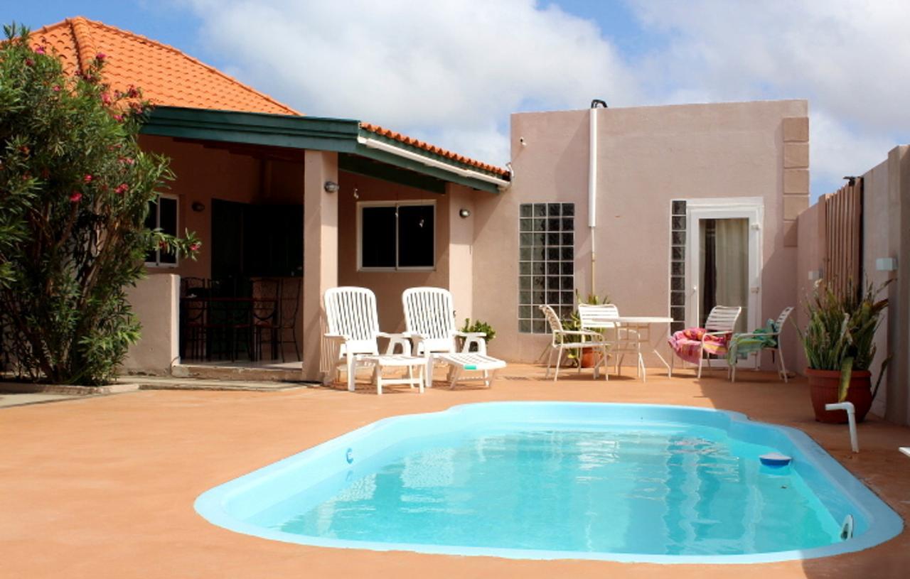 Norrol Apartments Aruba Oranjestad Exterior photo